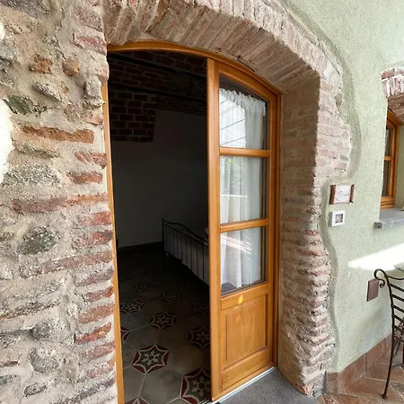 Guest house A Burga Du Muntin *